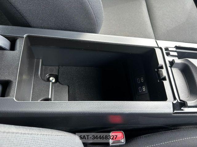 Toyota PRIUS 2023-03 4640422-26