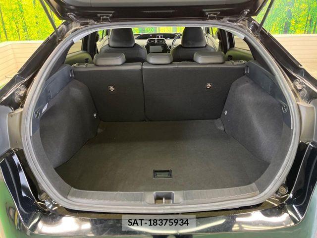 Toyota PRIUS 2017-02 4640436-9