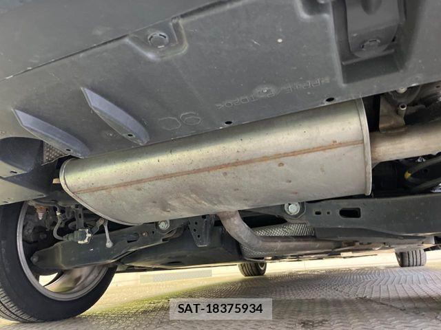 Toyota PRIUS 2017-02 4640436-17