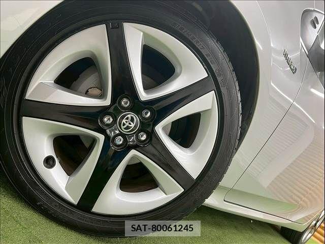 Toyota PRIUS 2016-02 4756979-10