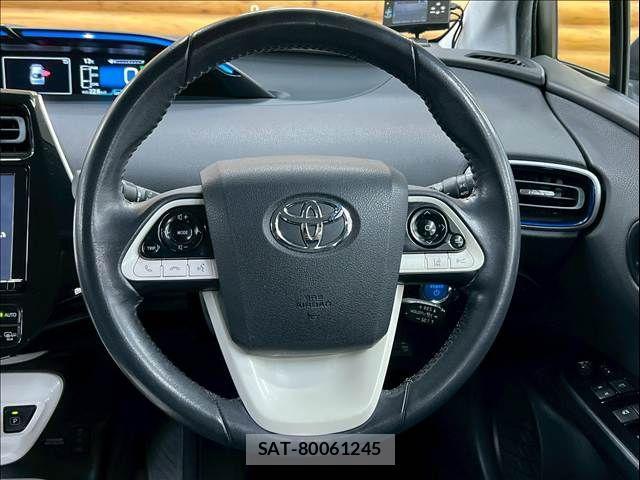 Toyota PRIUS 2016-02 4756979-12