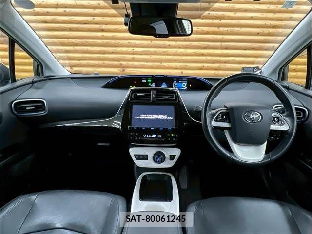Toyota PRIUS 2016-02 4756979-2