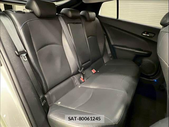 Toyota PRIUS 2016-02 4756979-8