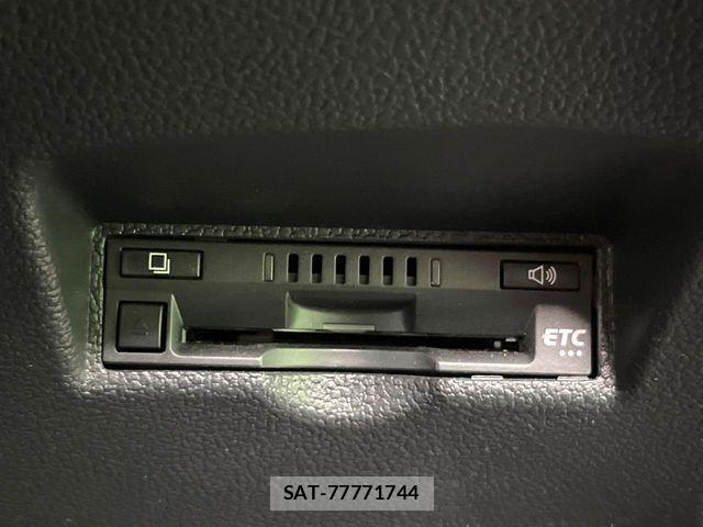 Toyota PRIUS 2021-07 4756907-5