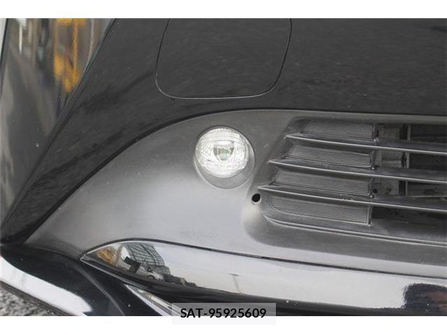Toyota PRIUS 2019-02 4977490-10