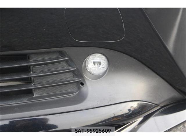 Toyota PRIUS 2019-02 4977490-12