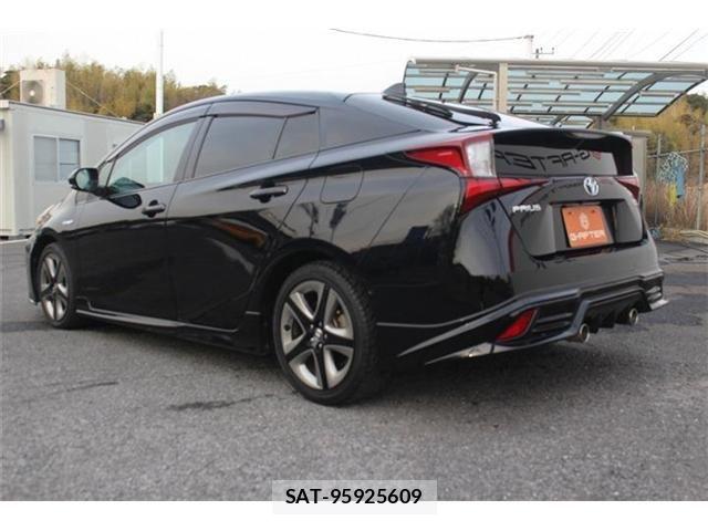 Toyota PRIUS 2019-02 4977490-6