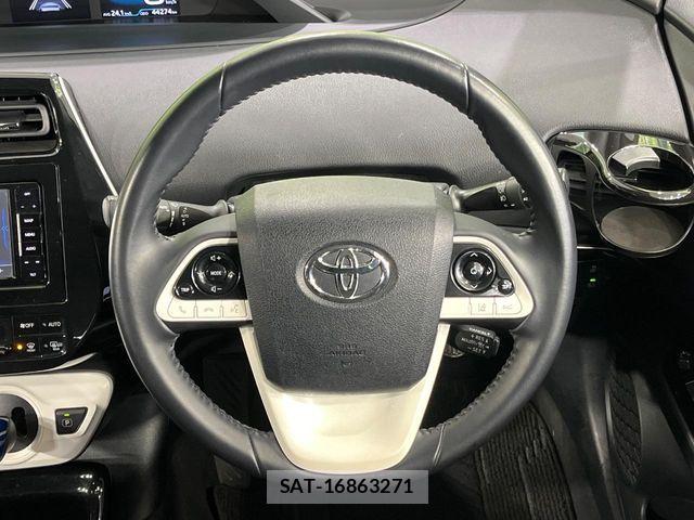 Toyota PRIUS 2018-09 4977718-11