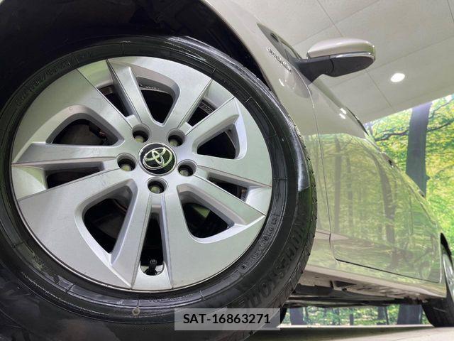 Toyota PRIUS 2018-09 4977718-13