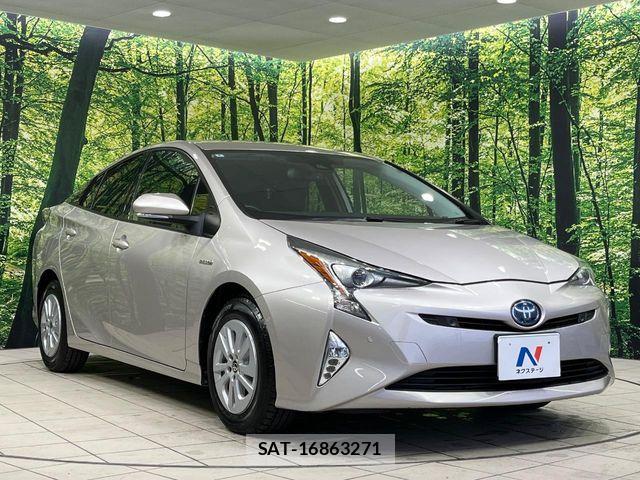 Toyota PRIUS 2018-09 4977718-16