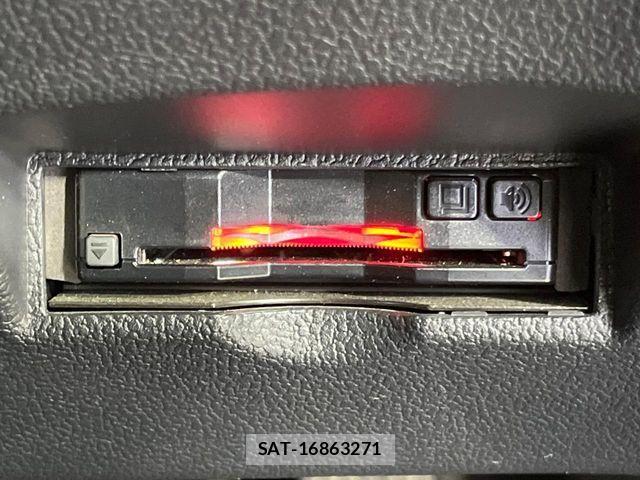 Toyota PRIUS 2018-09 4977718-7