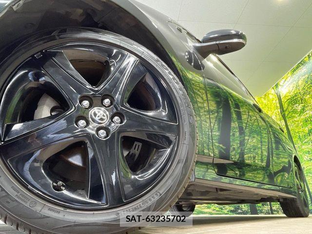 Toyota PRIUS 2021-11 4977424-12