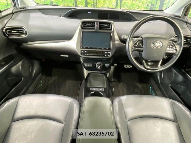 Toyota PRIUS 2021-11 4977424-1
