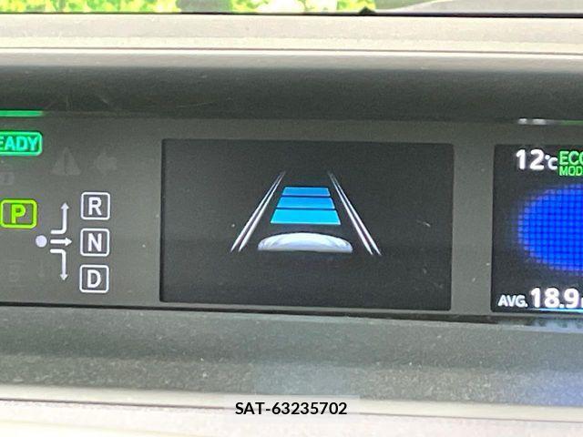Toyota PRIUS 2021-11 4977424-5