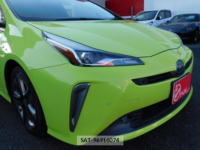 Toyota PRIUS 2018-12 4977556-9