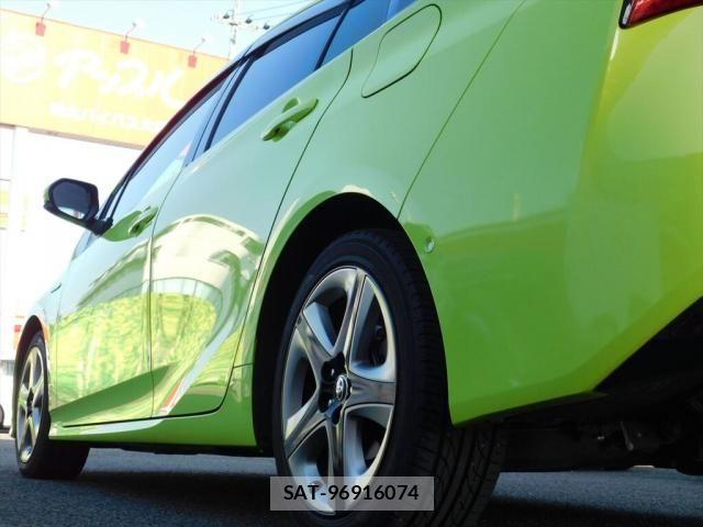 Toyota PRIUS 2018-12 4977556-19