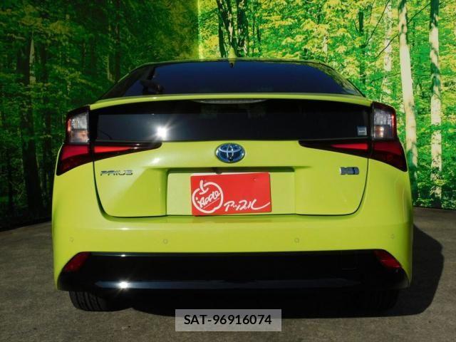 Toyota PRIUS 2018-12 4977556-2