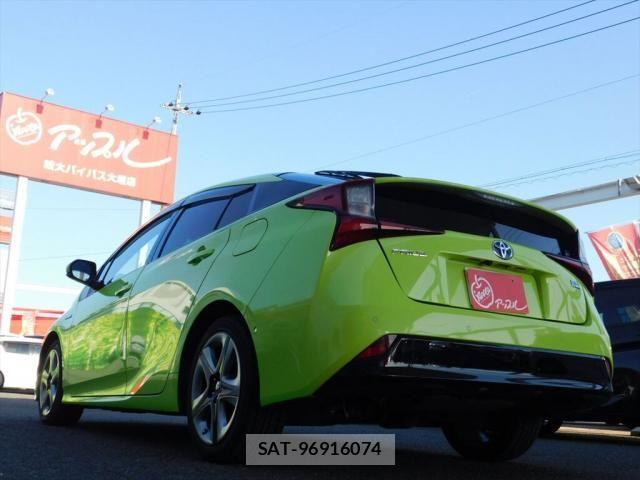 Toyota PRIUS 2018-12 4977556-8