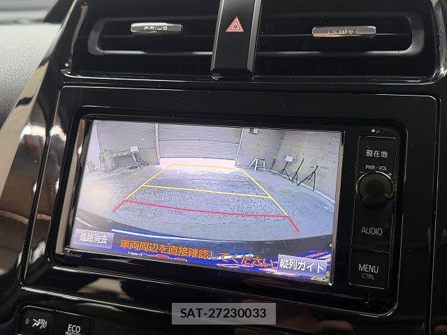 Toyota PRIUS 2016-01 4977572-10