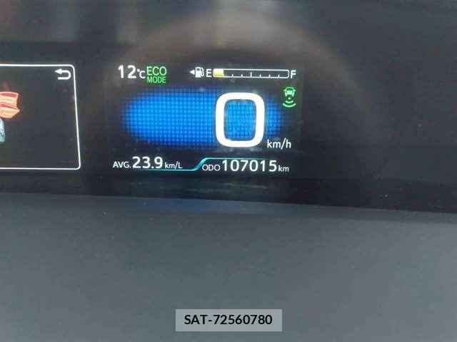 Toyota PRIUS 2016-02 5875808-17