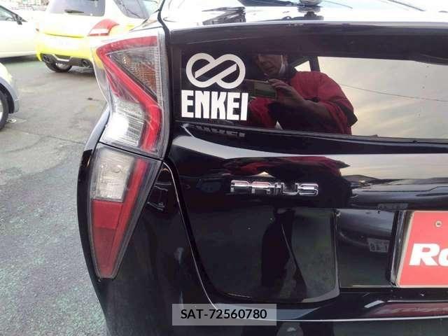 Toyota PRIUS 2016-02 5875808-22