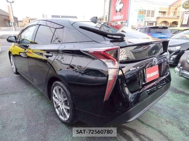 Toyota PRIUS 2016-02 5875808-6