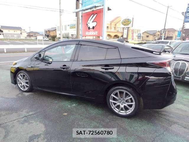 Toyota PRIUS 2016-02 5875808-7