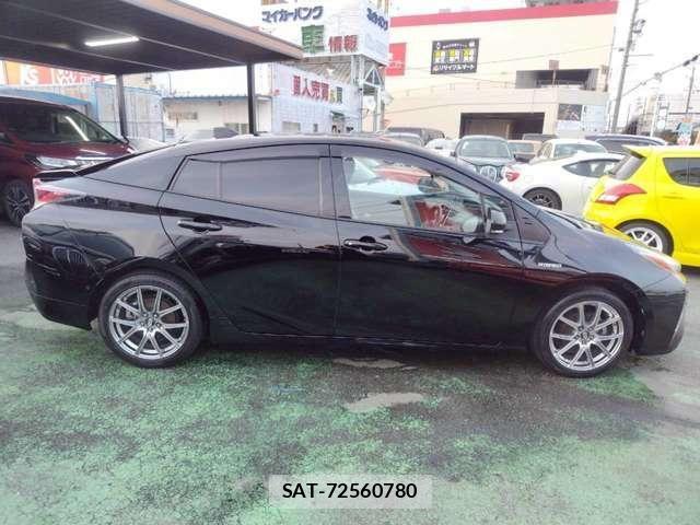 Toyota PRIUS 2016-02 5875808-8