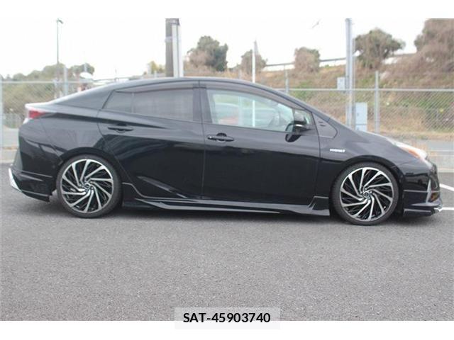 Toyota PRIUS 2016-07 5875687-4