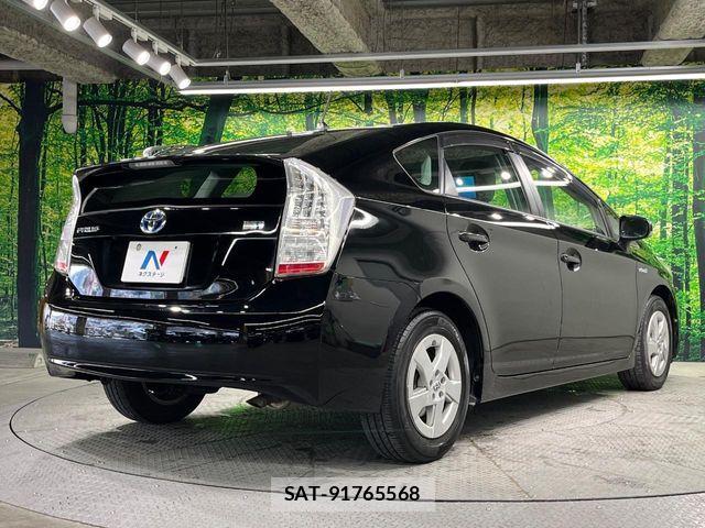 Toyota PRIUS 2010-05 5875867-16
