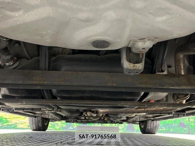 Toyota PRIUS 2010-05 5875867-18