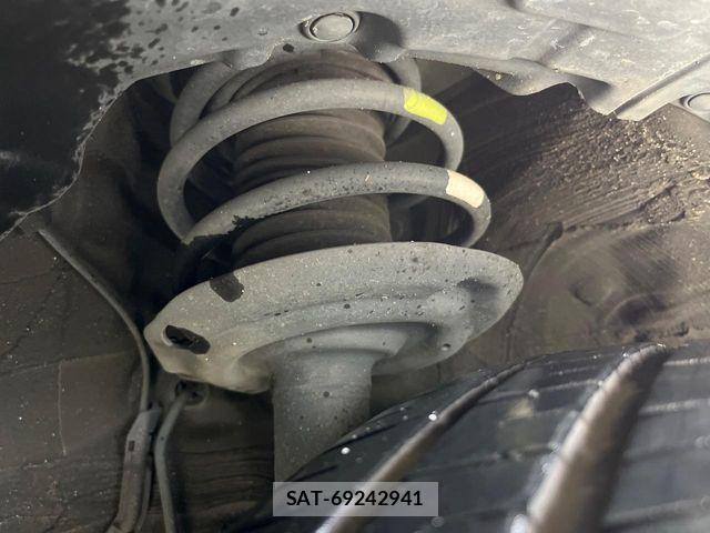 Toyota PRIUS 2016-06 5875738-19