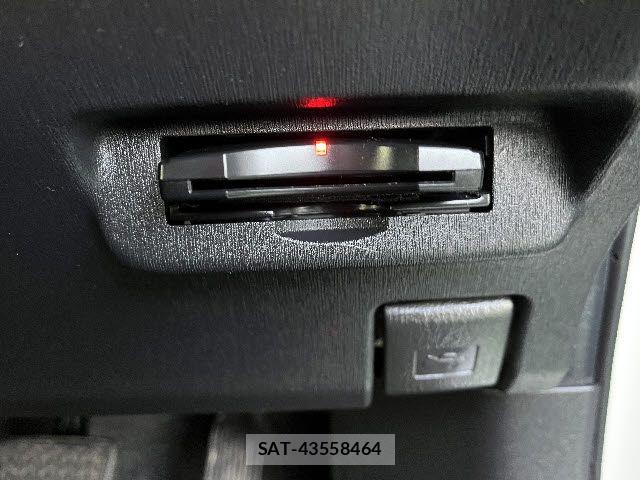 Toyota PRIUS 2015-03 5875832-15