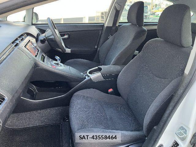 Toyota PRIUS 2015-03 5875832-18