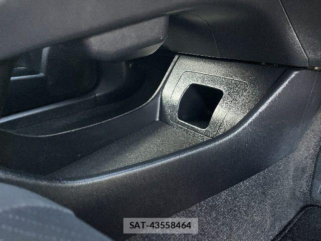Toyota PRIUS 2015-03 5875832-20