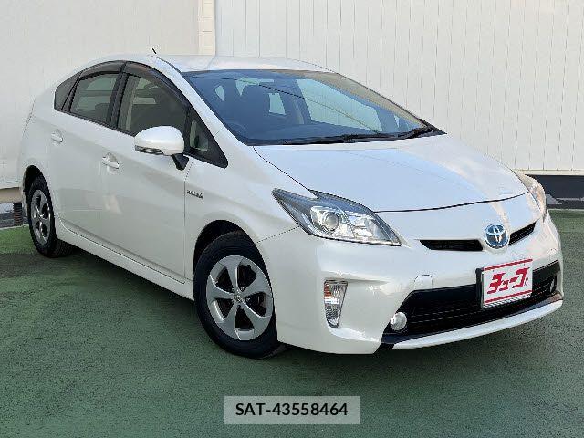 Toyota PRIUS 2015-03 5875832-6