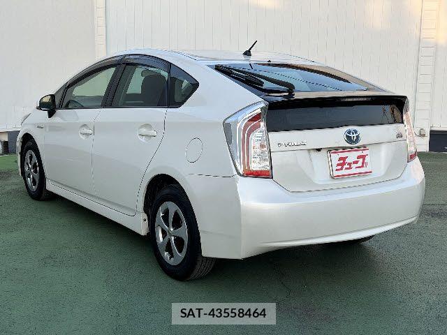 Toyota PRIUS 2015-03 5875832-8