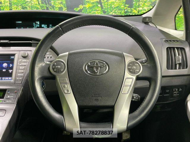 Toyota PRIUS 2013-11 5875820-10