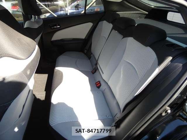 Toyota PRIUS 2015-02 5875816-9