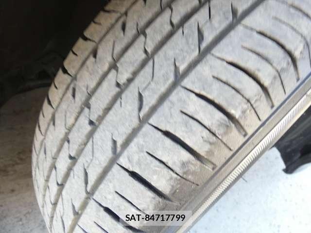Toyota PRIUS 2015-02 5875816-24