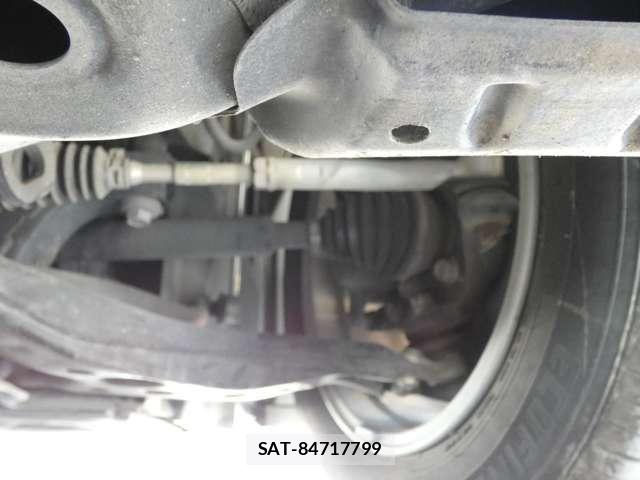 Toyota PRIUS 2015-02 5875816-25