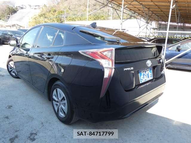 Toyota PRIUS 2015-02 5875816-5