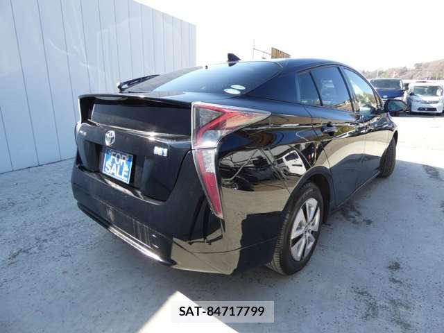 Toyota PRIUS 2015-02 5875816-7