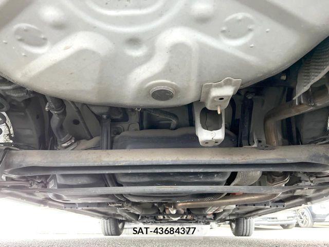 Toyota PRIUS 2011-05 6016472-17