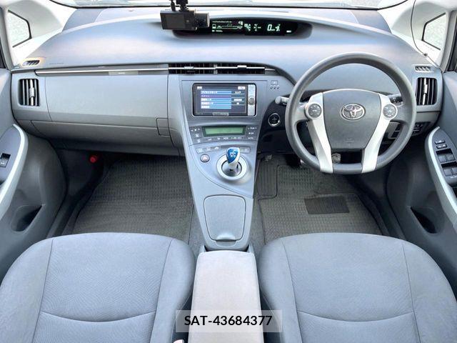 Toyota PRIUS 2011-05 6016472-1
