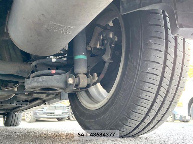 Toyota PRIUS 2011-05 6016472-19