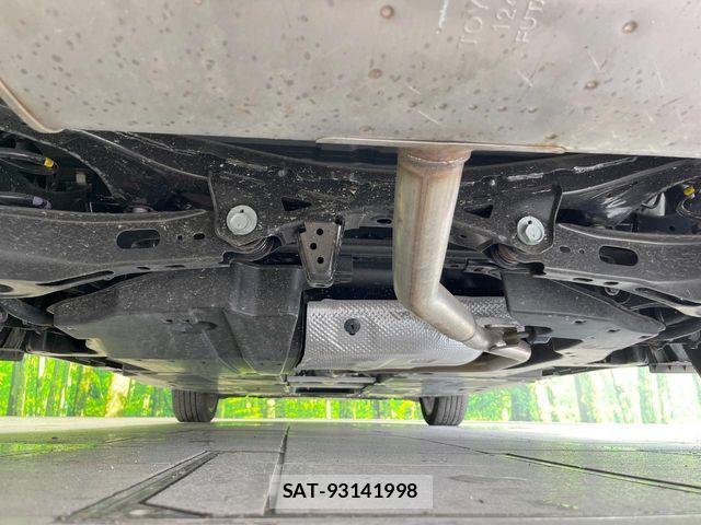 Toyota PRIUS 2023-06 6016217-18