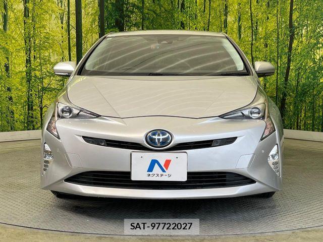 Toyota PRIUS 2018-11 6135550-13