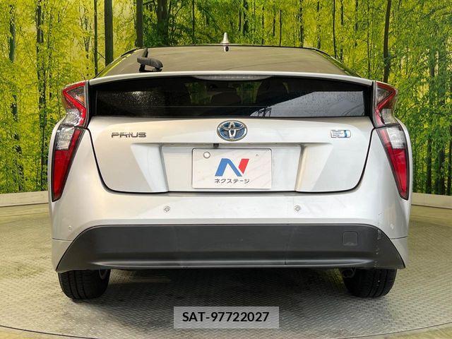 Toyota PRIUS 2018-11 6135550-14