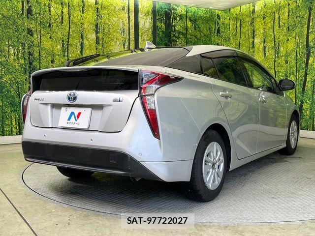Toyota PRIUS 2018-11 6135550-16